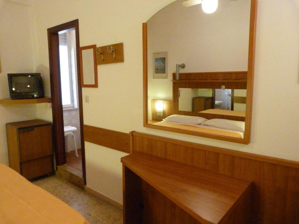 Hotel Bologna San Benedetto del Tronto Phòng bức ảnh